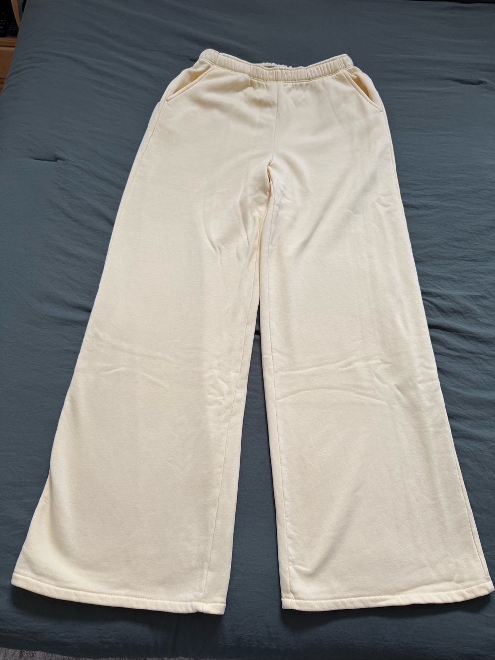 NWOT GAP Butter Yellow Wide-Leg Sweatpants